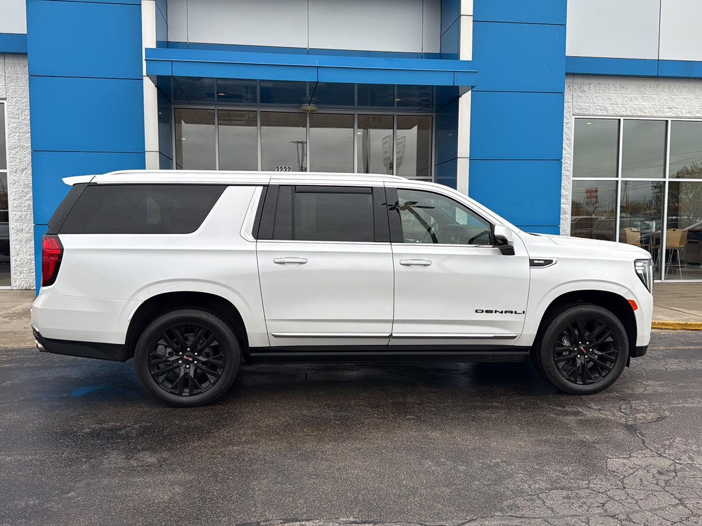 2024 GMC Yukon XL Denali