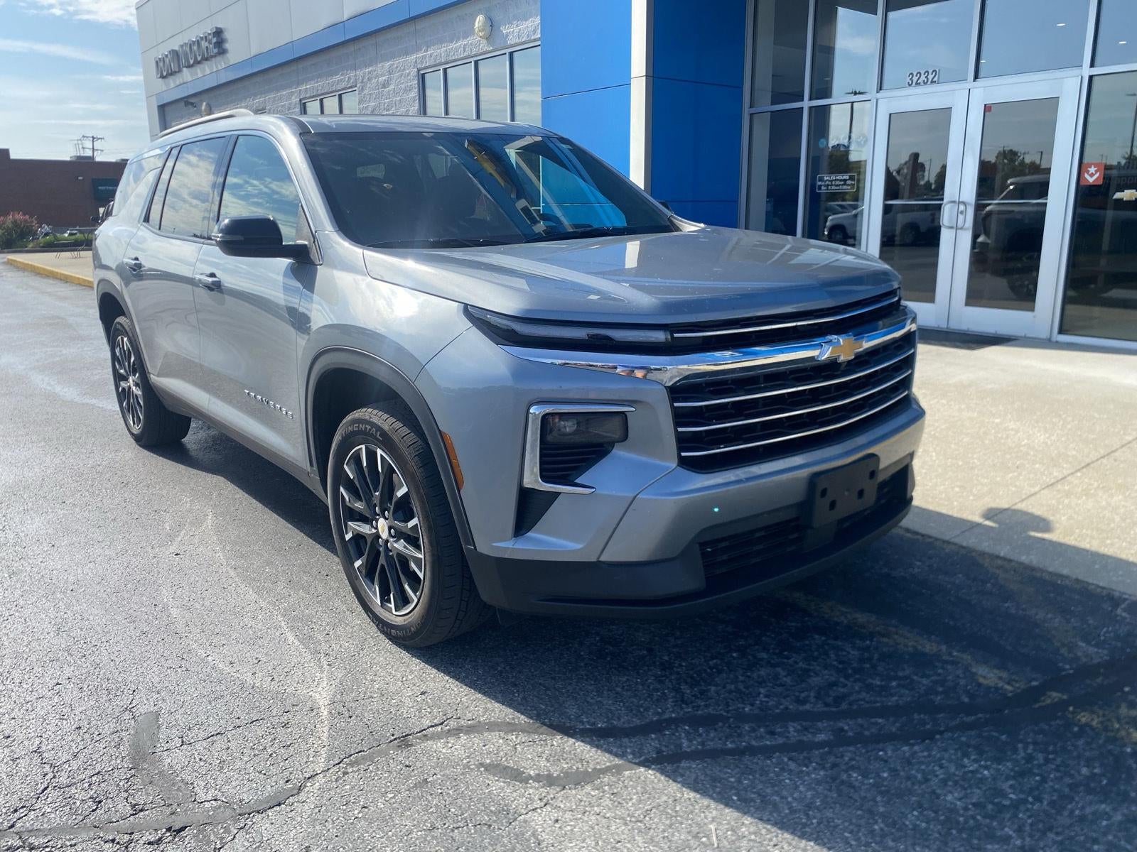 2026 Chevrolet Traverse FWD LT