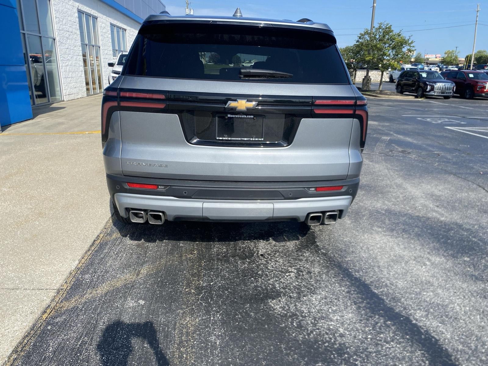 2026 Chevrolet Traverse FWD LT