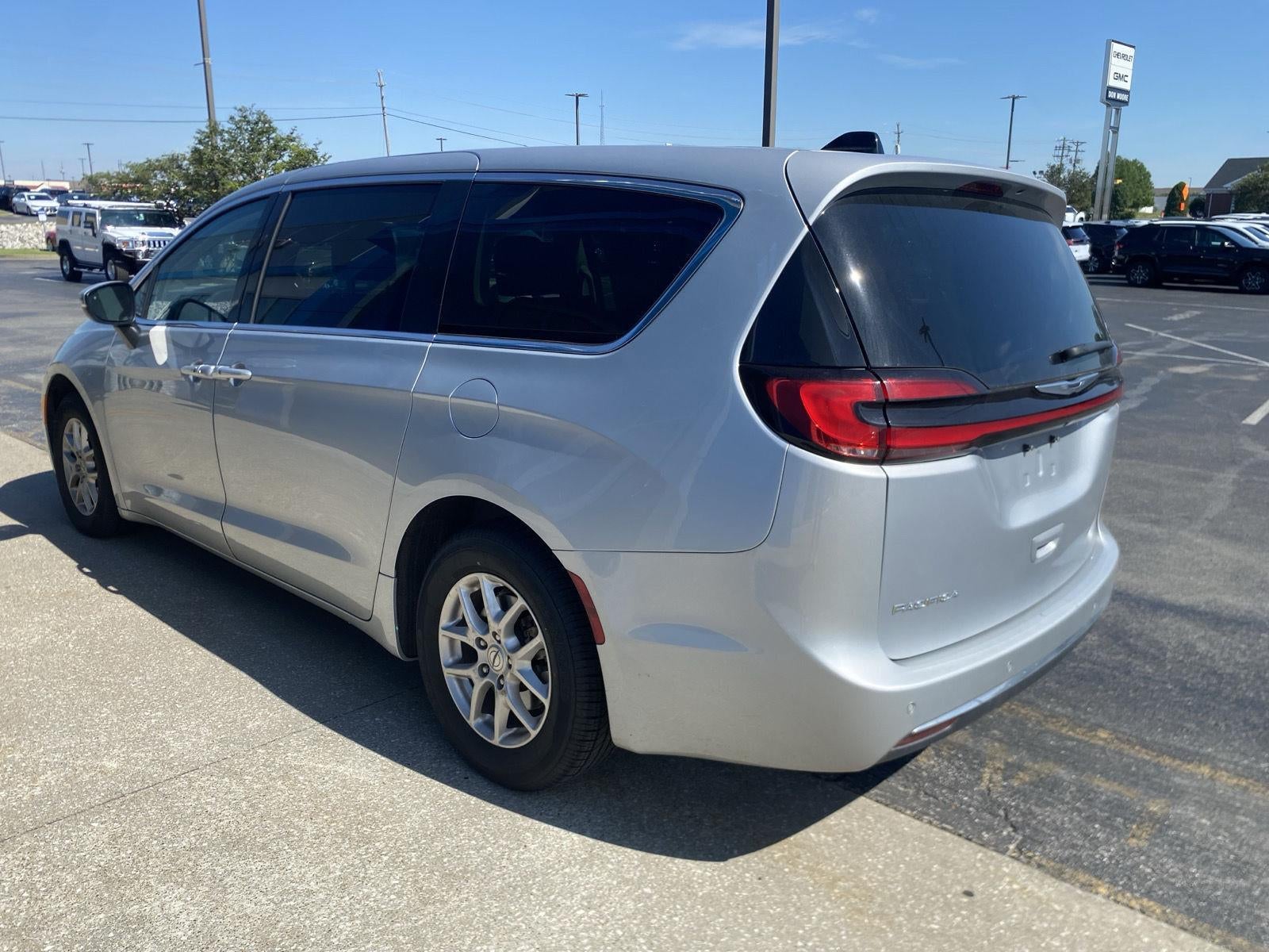 2023 Chrysler Pacifica Touring L
