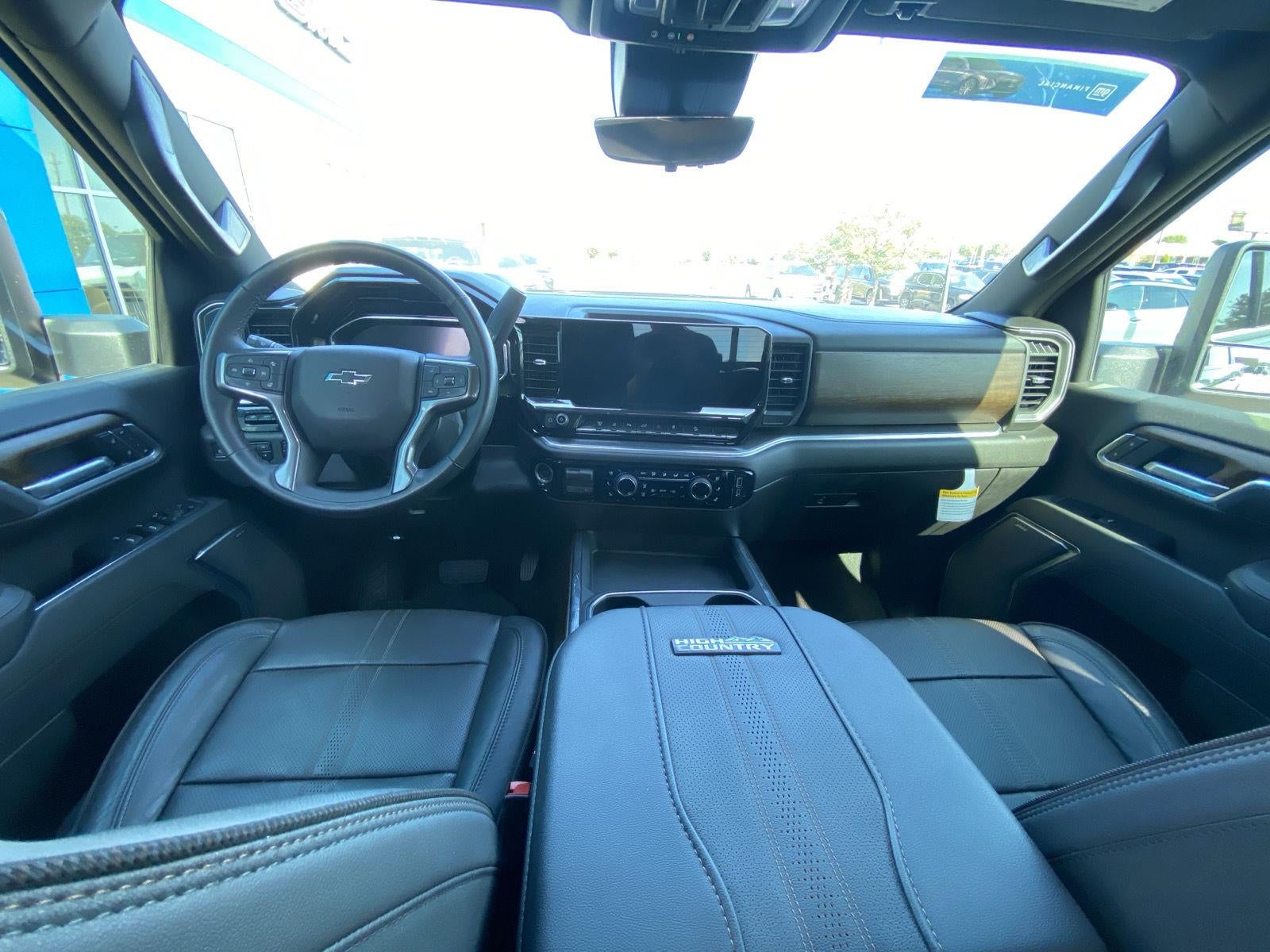 2025 Chevrolet Silverado 3500HD High Country