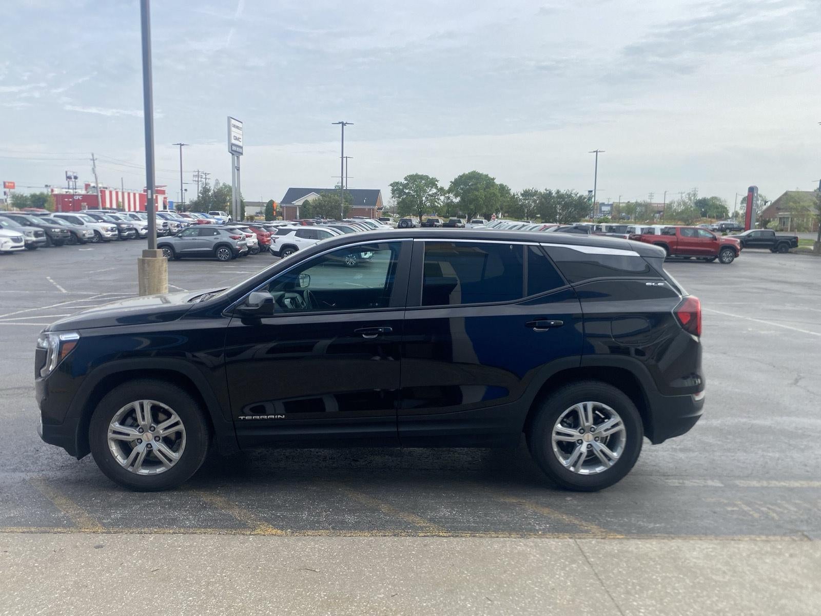 2024 GMC Terrain SLE